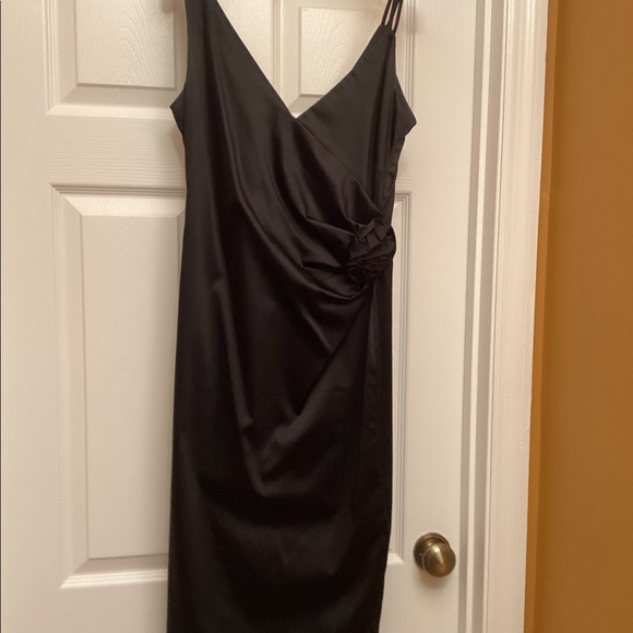 Sexy lbd - Picture 2 of 3